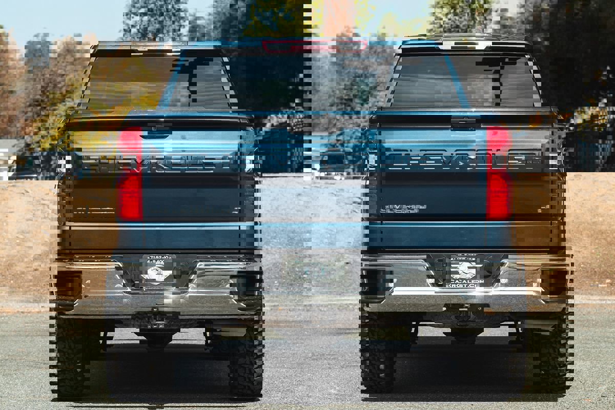 Used 2020 Chevrolet Silverado 1500 LT w/ All-Star Edition image 12