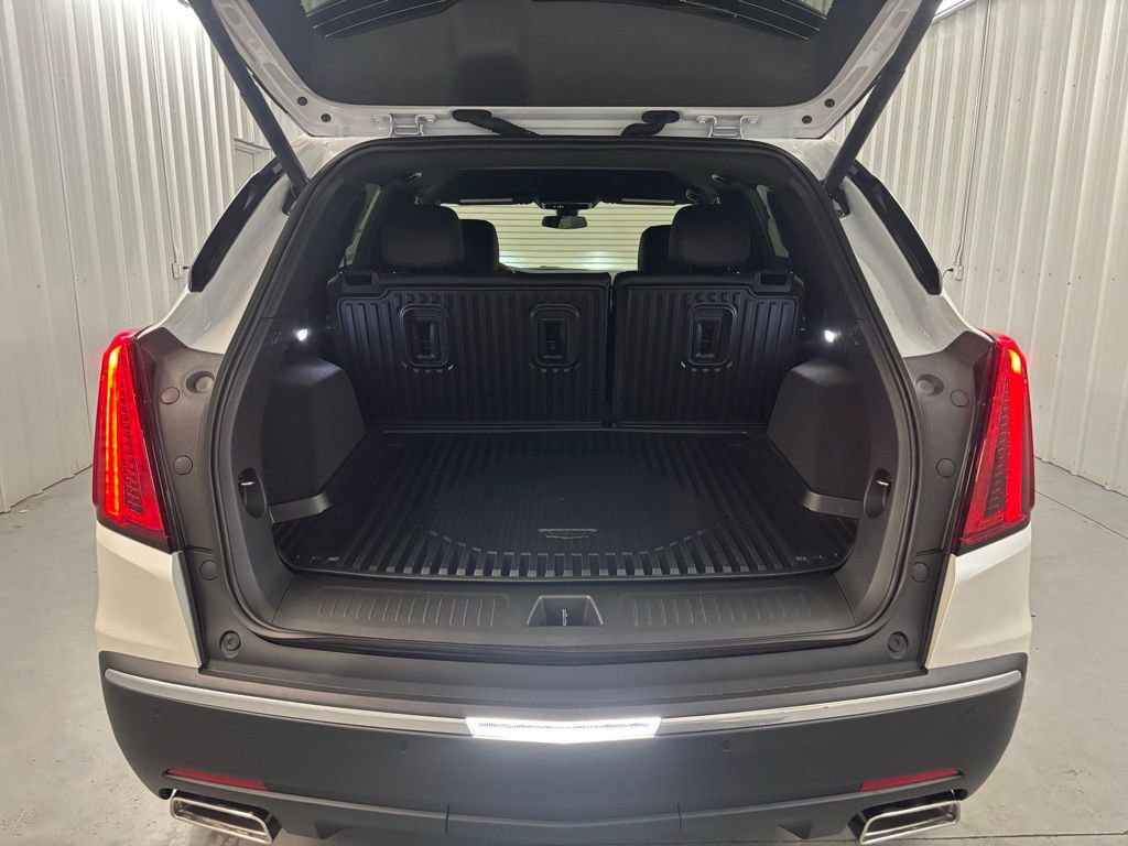 New 2025 Cadillac XT5 Luxury image 21