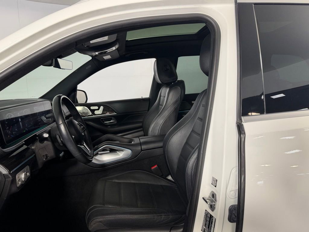 Used 2022 Mercedes-Benz GLS 450 4MATIC image 16