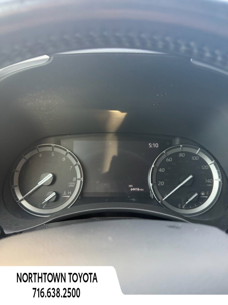 Used 2021 Toyota Highlander XLE FWD image 22