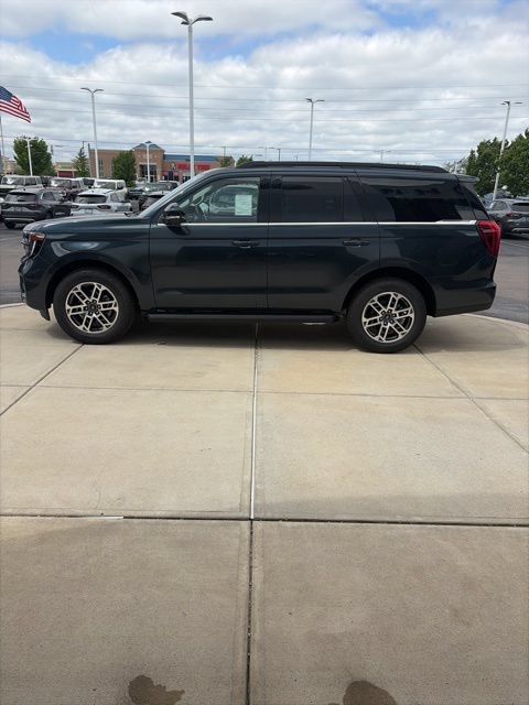 New 2026 Ford Expedition Active AWD/4WD image 4