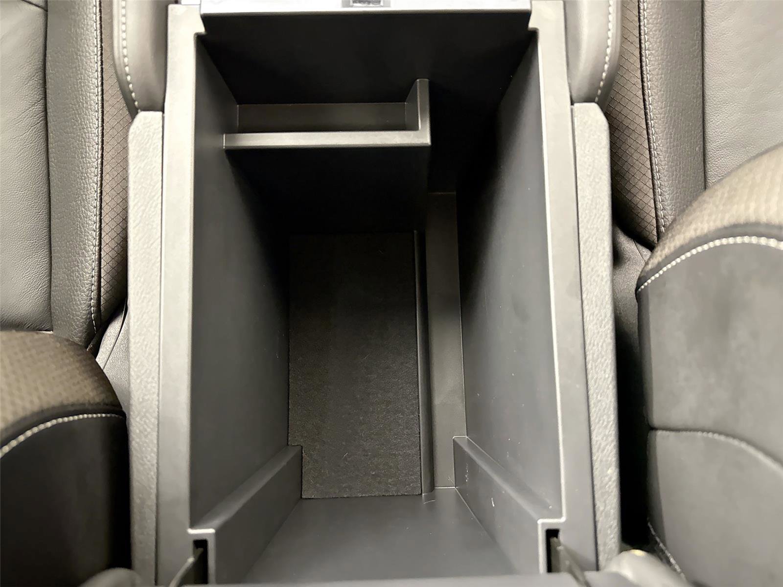 Used 2024 Nissan Pathfinder SL image 34