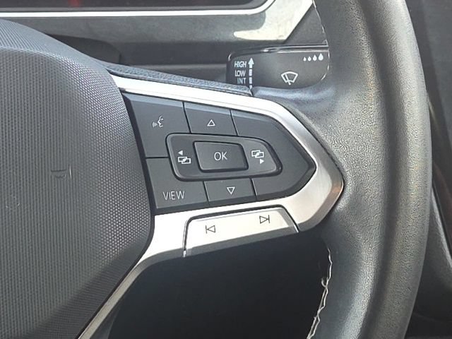 Used 2022 Volkswagen Tiguan SE AWD/4WD image 40
