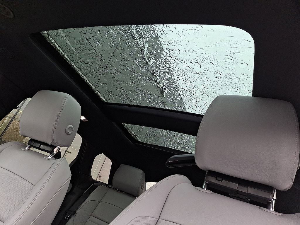 New 2026 Land Rover Range Rover Evoque S image 10