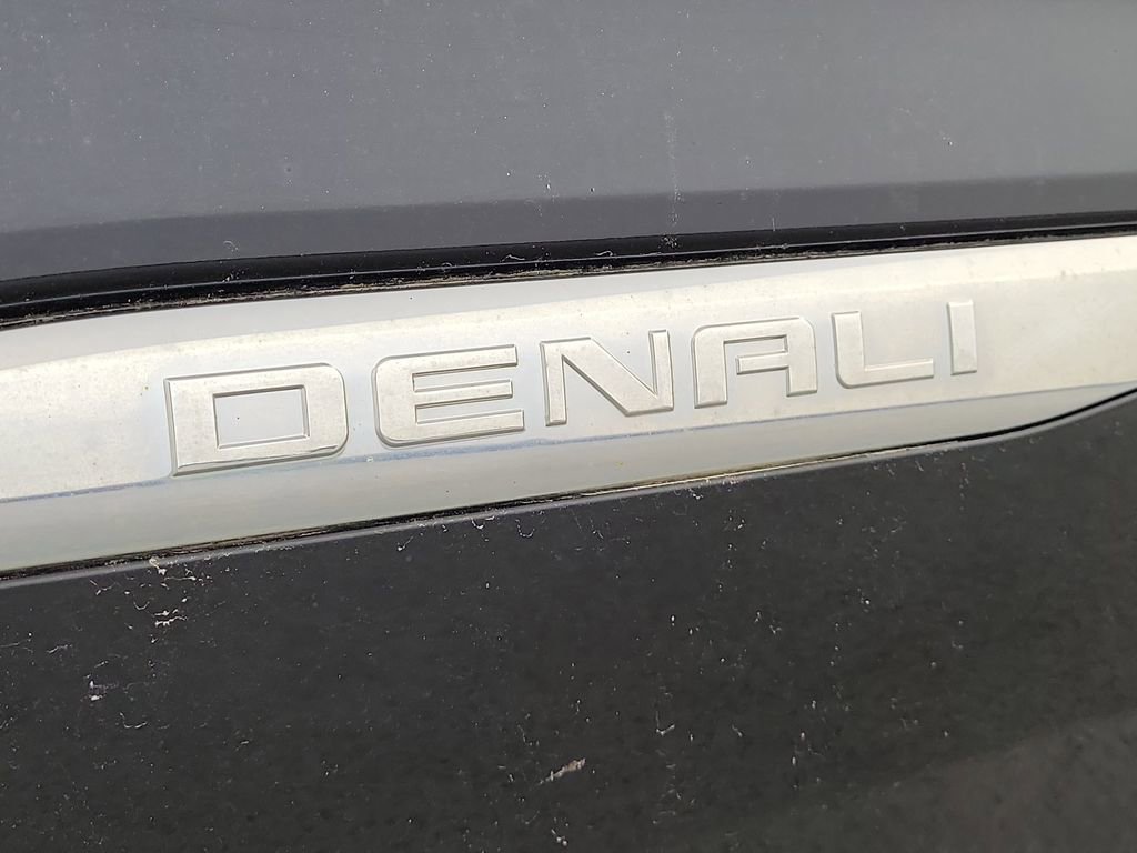 Used 2017 GMC Acadia Denali w/ Technology Package image 8