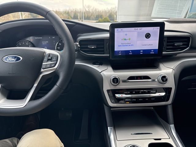 Used 2023 Ford Explorer XLT w/ Equipment Group 202A image 21