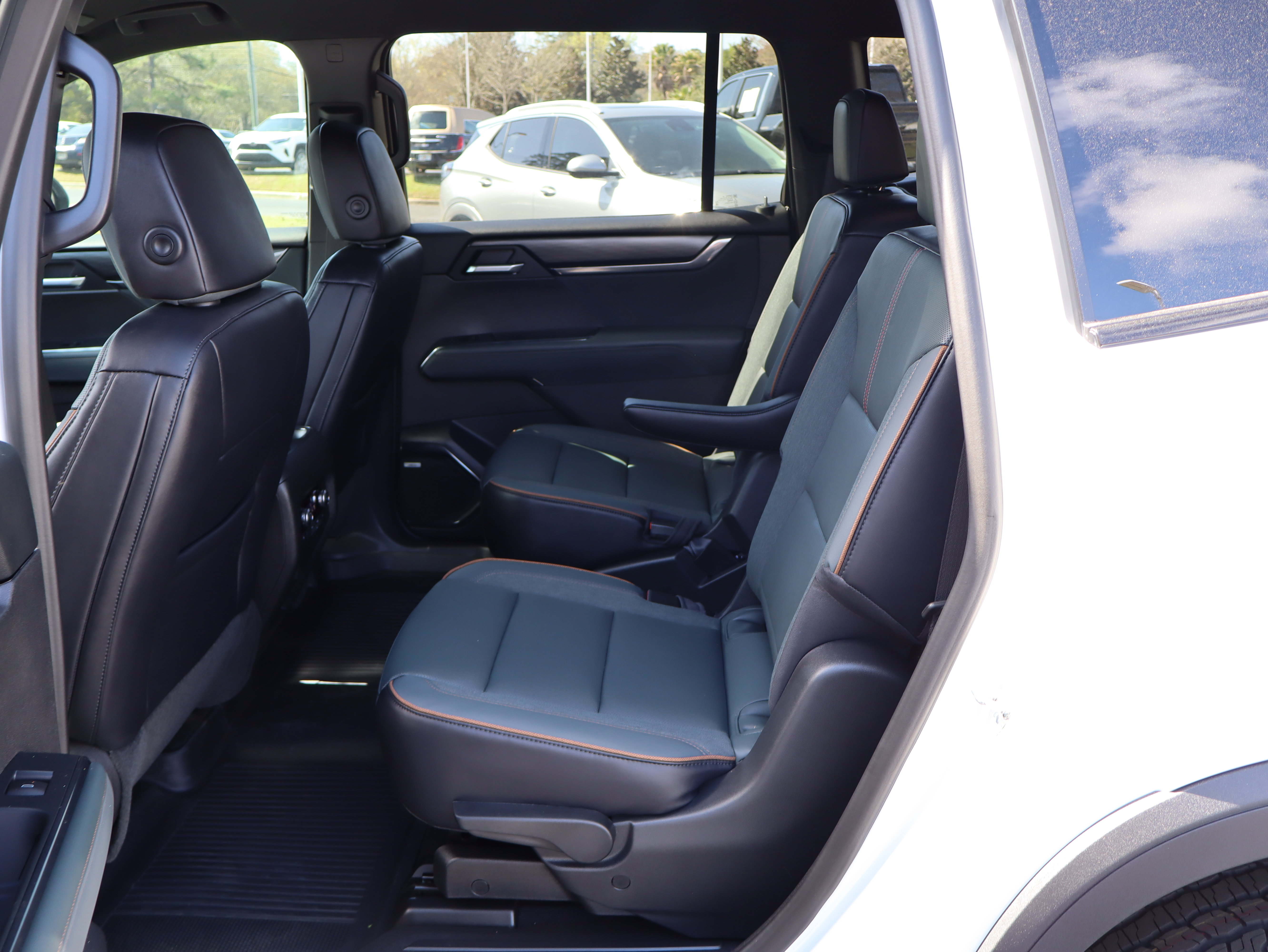 New 2026 GMC Acadia AT4 w/ Super Cruise Package image 38