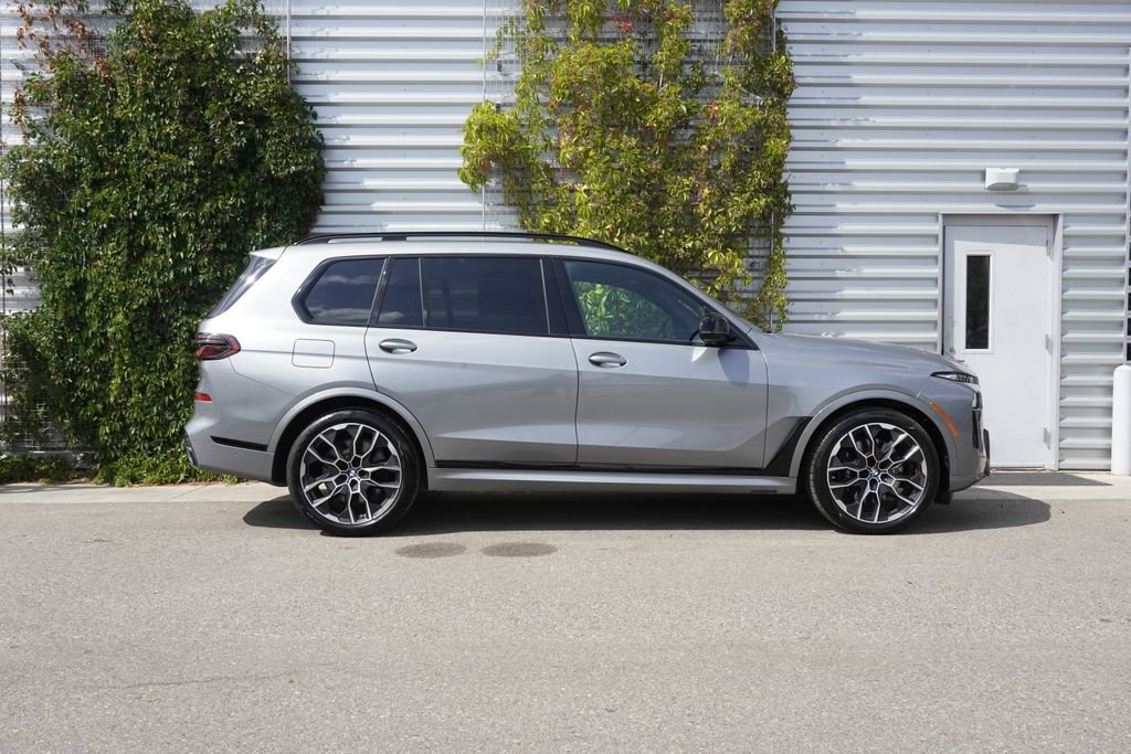 Used 2026 BMW X7 M60i AWD/4WD image 7