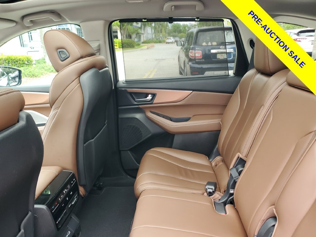 Used 2024 Acura MDX w/ Technology Package FWD image 12