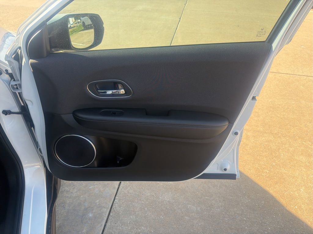 Used 2021 Honda HR-V EX image 30