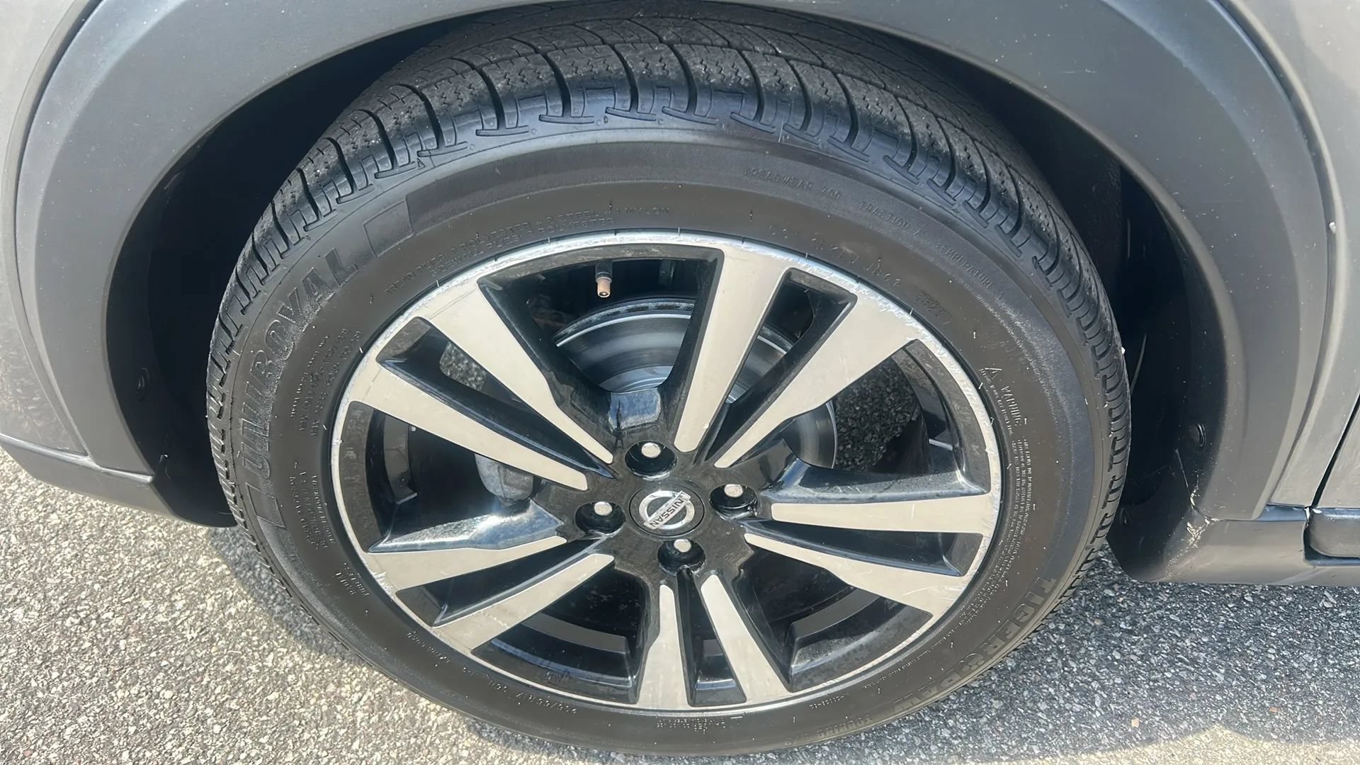 Used 2019 Nissan Kicks SV FWD image 26