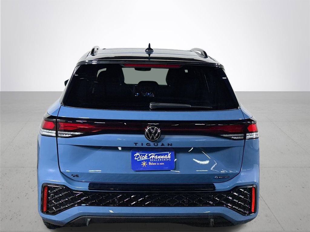 New 2025 Volkswagen Tiguan SE R-Line image 7