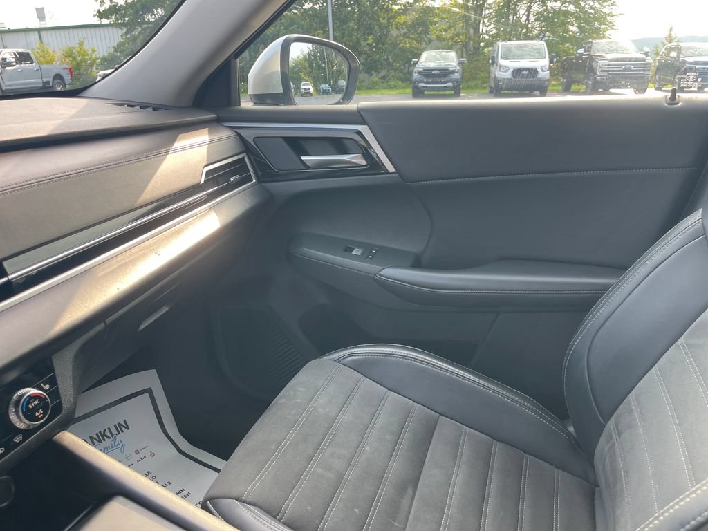 Used 2024 Mitsubishi Outlander SE AWD/4WD image 26