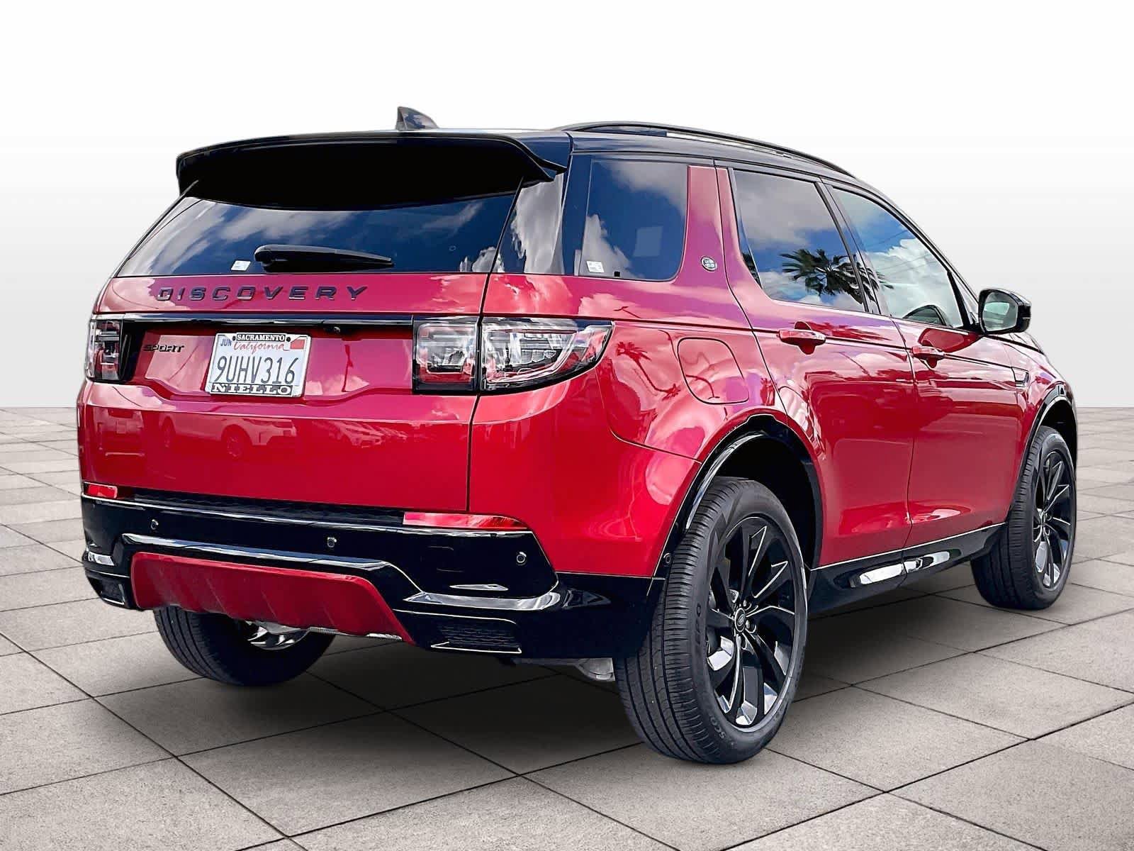 Used 2025 Land Rover Discovery Sport Dynamic SE AWD/4WD image 16