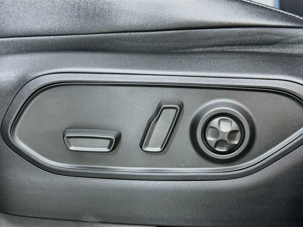 Used 2023 Jeep Grand Cherokee Trailhawk w/ Luxury Tech Group III AWD/4WD image 18