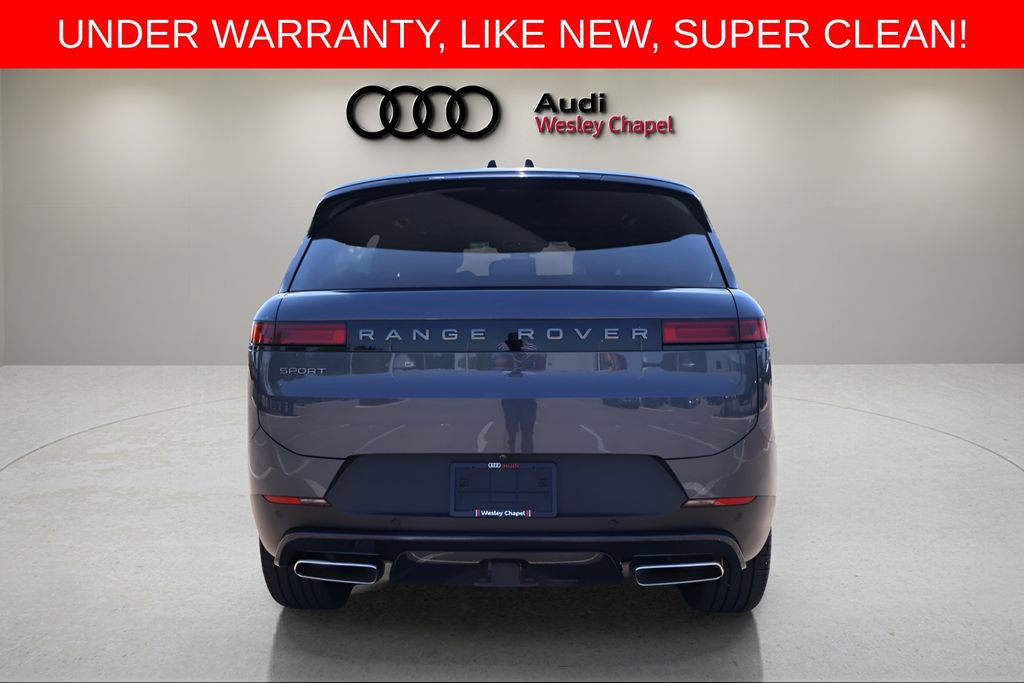 Used 2025 Land Rover Range Rover Sport SE image 4