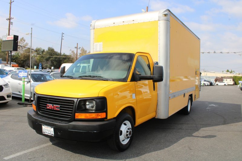 Used 2015 GMC Savana 3500 RWD image 3