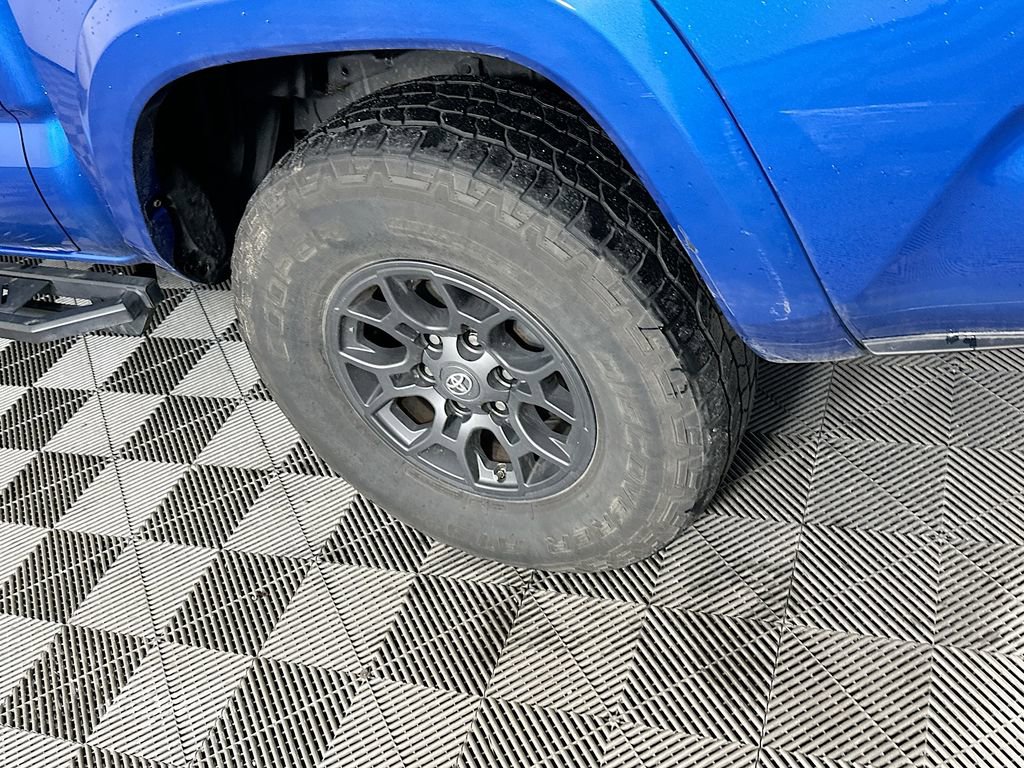 Used 2018 Toyota Tacoma SR5 image 35