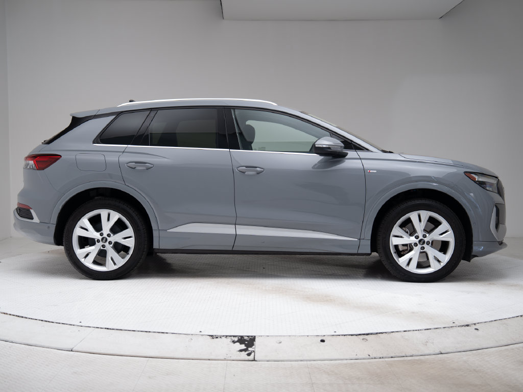 Used 2023 Audi Q4 e-tron Premium Plus w/ Premium Plus AWD/4WD image 30