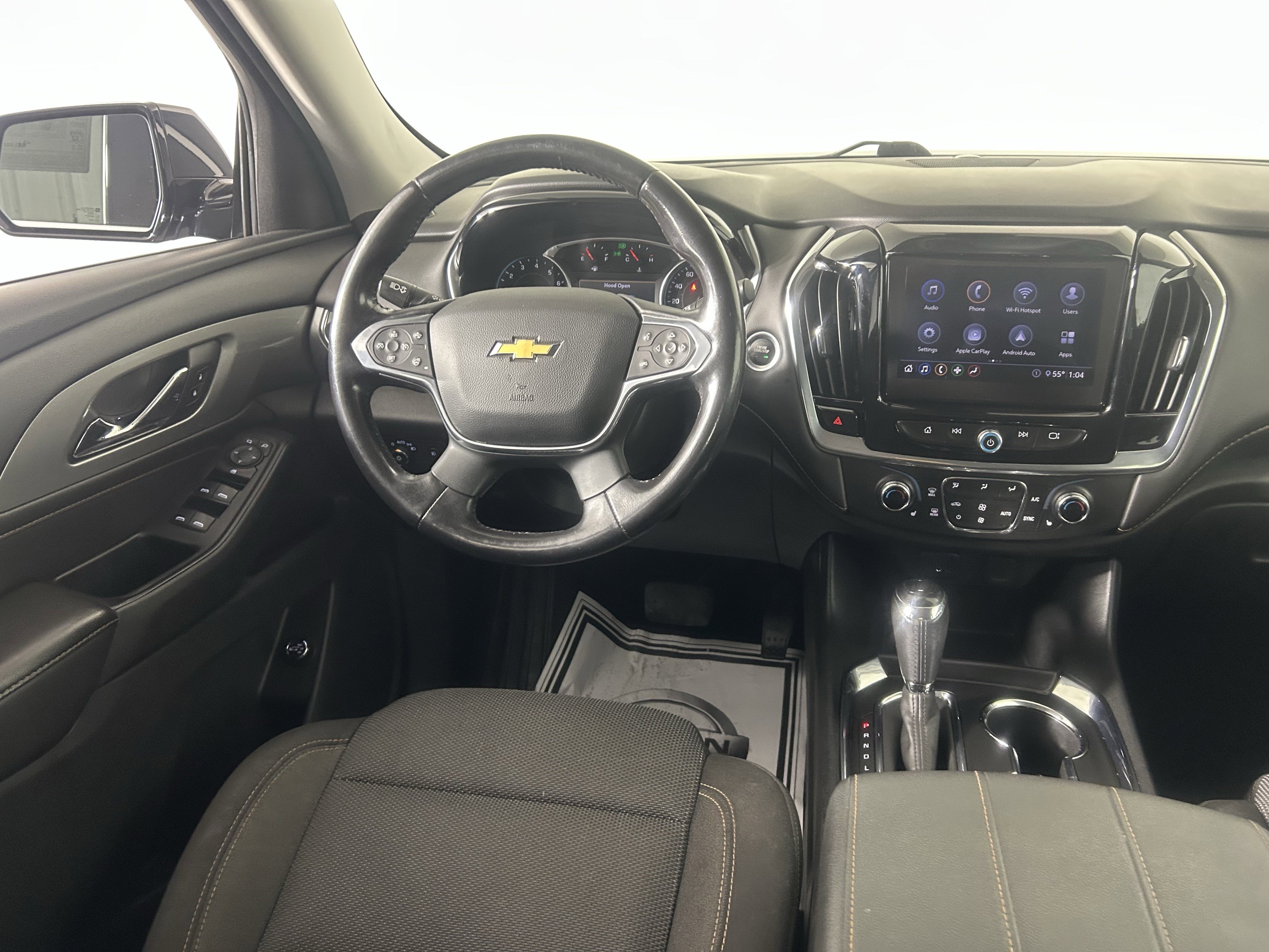 Used 2020 Chevrolet Traverse LT image 41