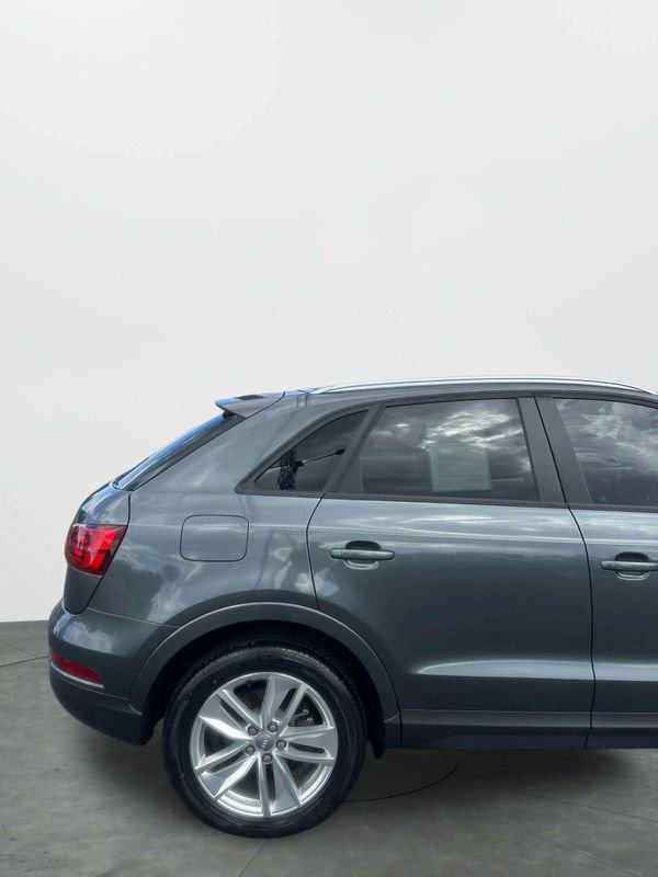 Used 2018 Audi Q3 2.0T Premium w/ Convenience Package AWD/4WD image 31