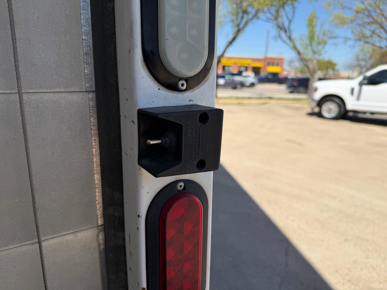 Used 2017 Chevrolet Express 3500 RWD image 25