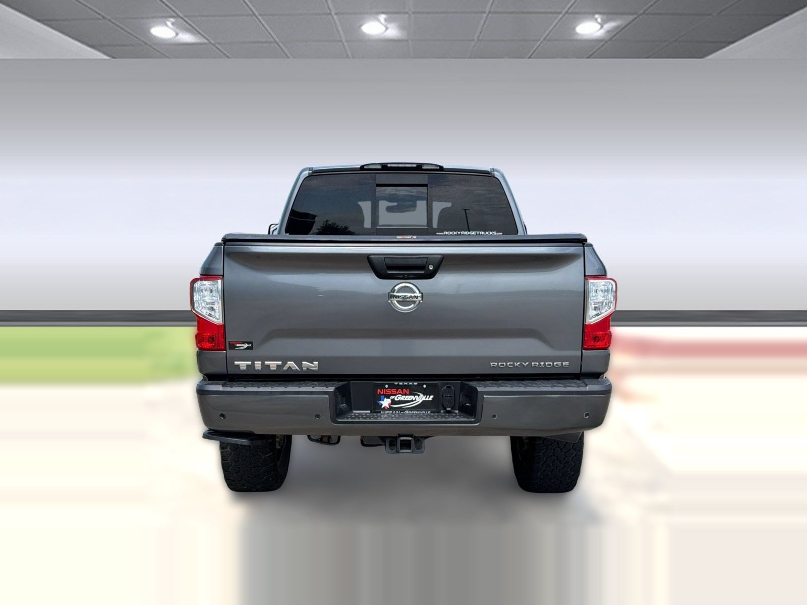 Used 2020 Nissan Titan SV w/ SV Convenience Package AWD/4WD image 10
