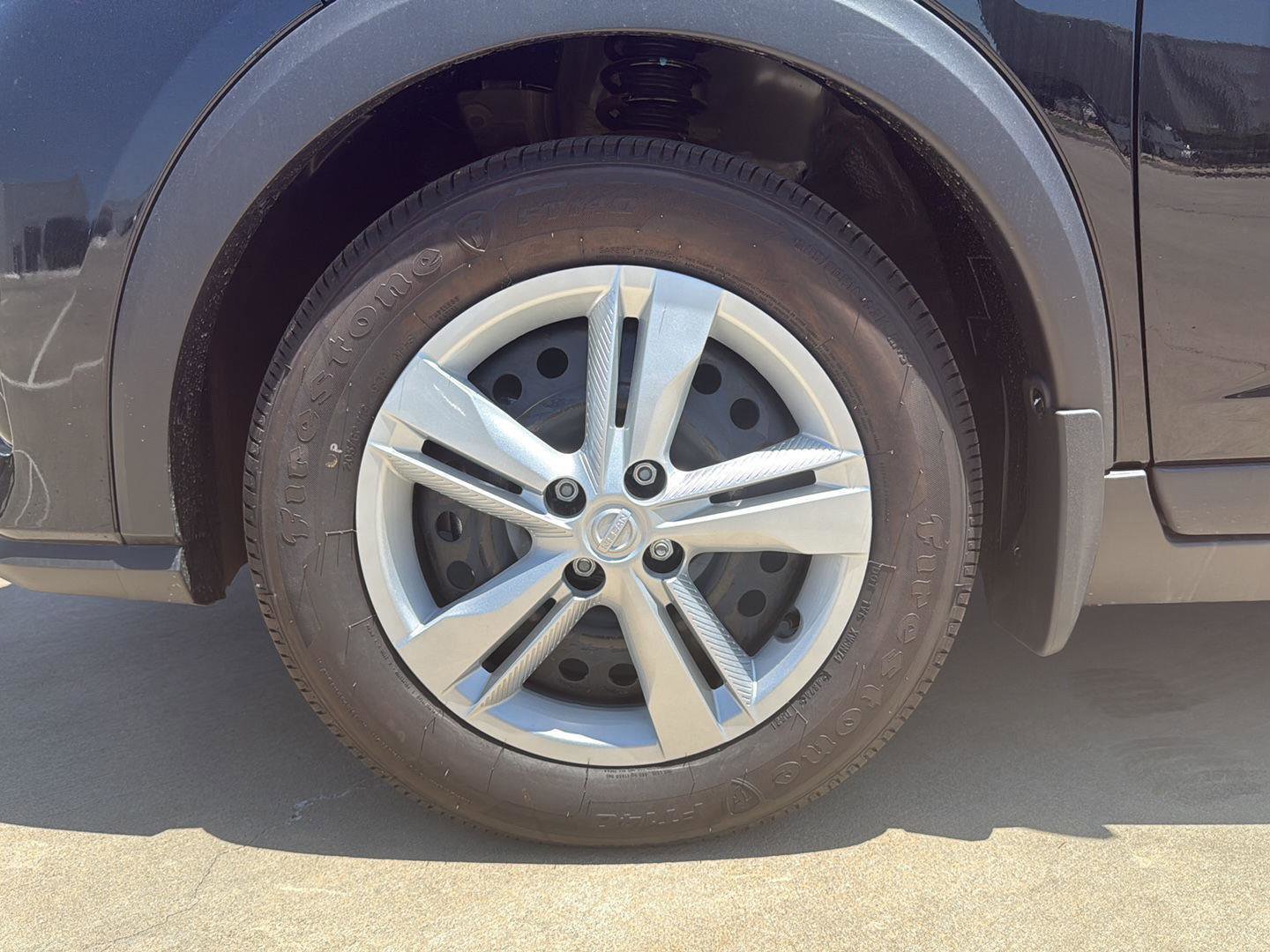 New 2025 Nissan Kicks Play S image 3