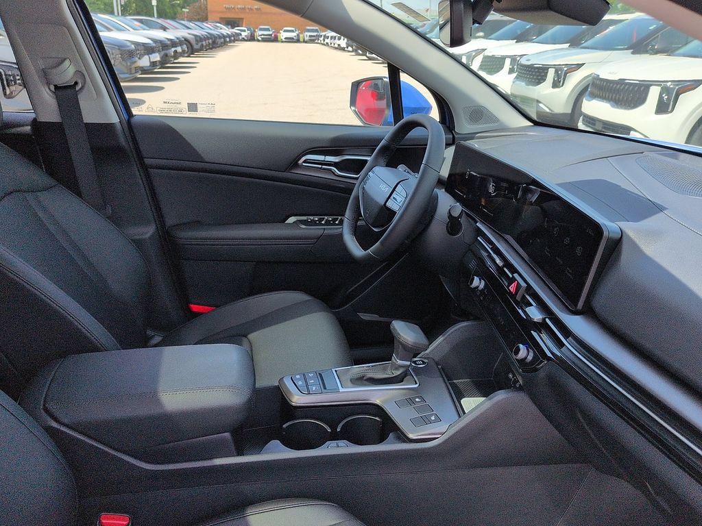 New 2026 Kia Sportage EX FWD image 7