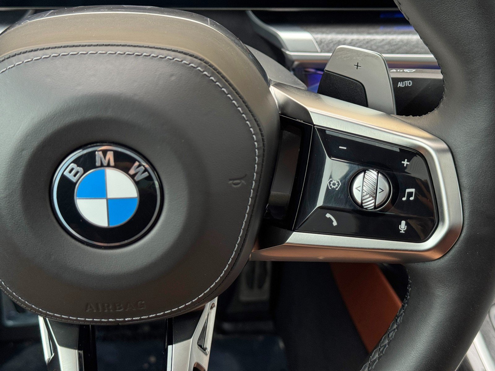 Used 2023 BMW 760i xDrive w/ Executive Package AWD/4WD image 24