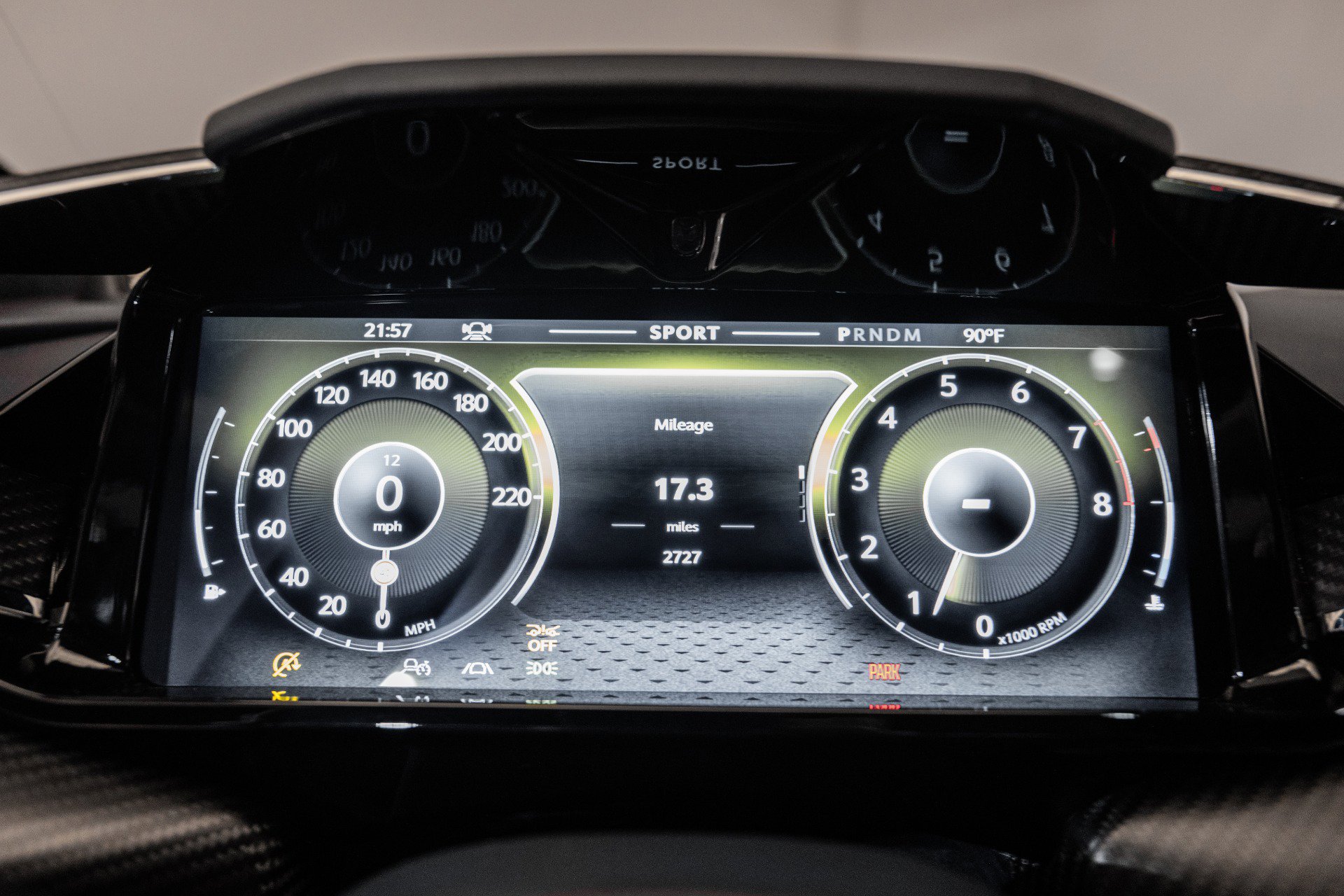 Used 2025 Aston Martin V8 Vantage Coupe image 5