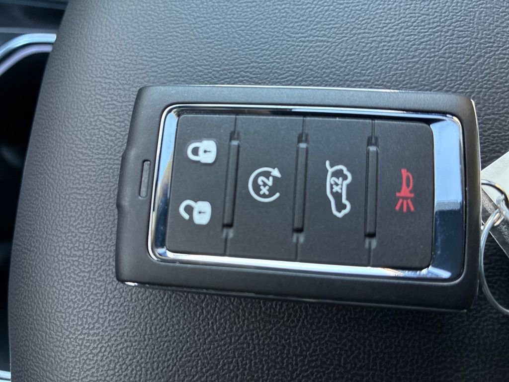 New 2025 Jeep Grand Cherokee image 28