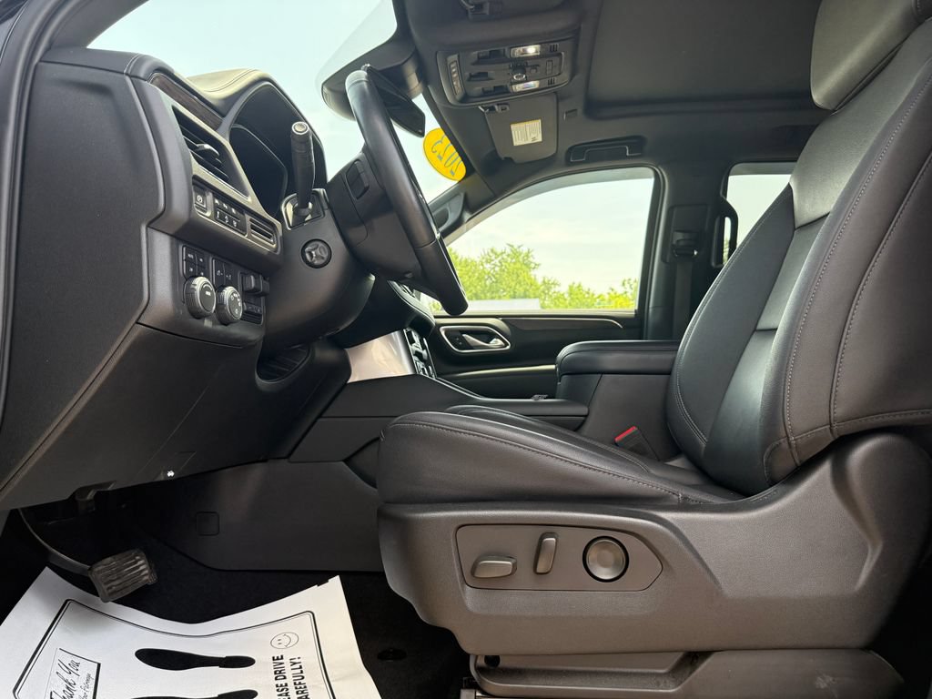 Used 2023 Chevrolet Tahoe Z71 w/ Luxury Package AWD/4WD image 21