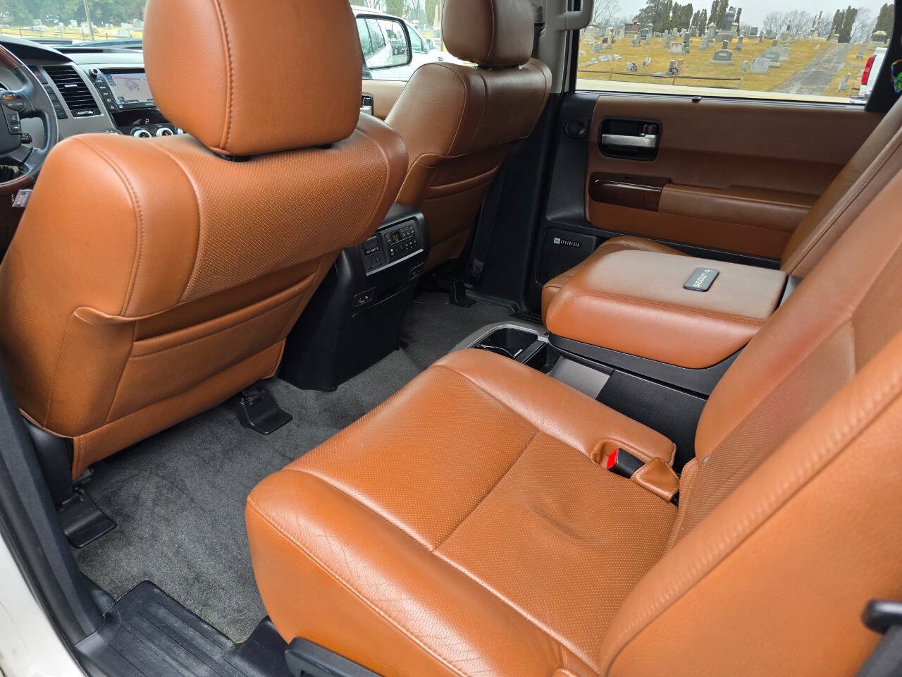 Used 2013 Toyota Sequoia Platinum AWD/4WD image 22