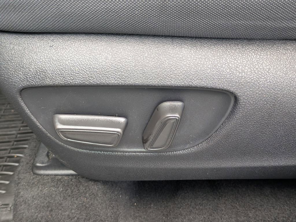 Certified 2024 Toyota Highlander LE image 21