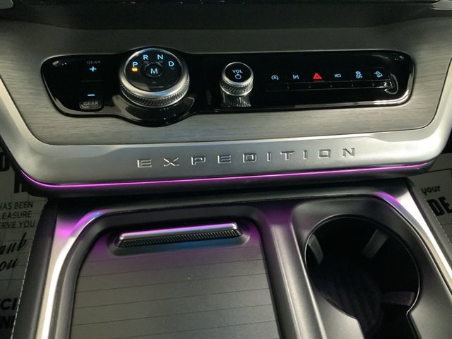 Used 2025 Ford Expedition Max Platinum AWD/4WD image 46