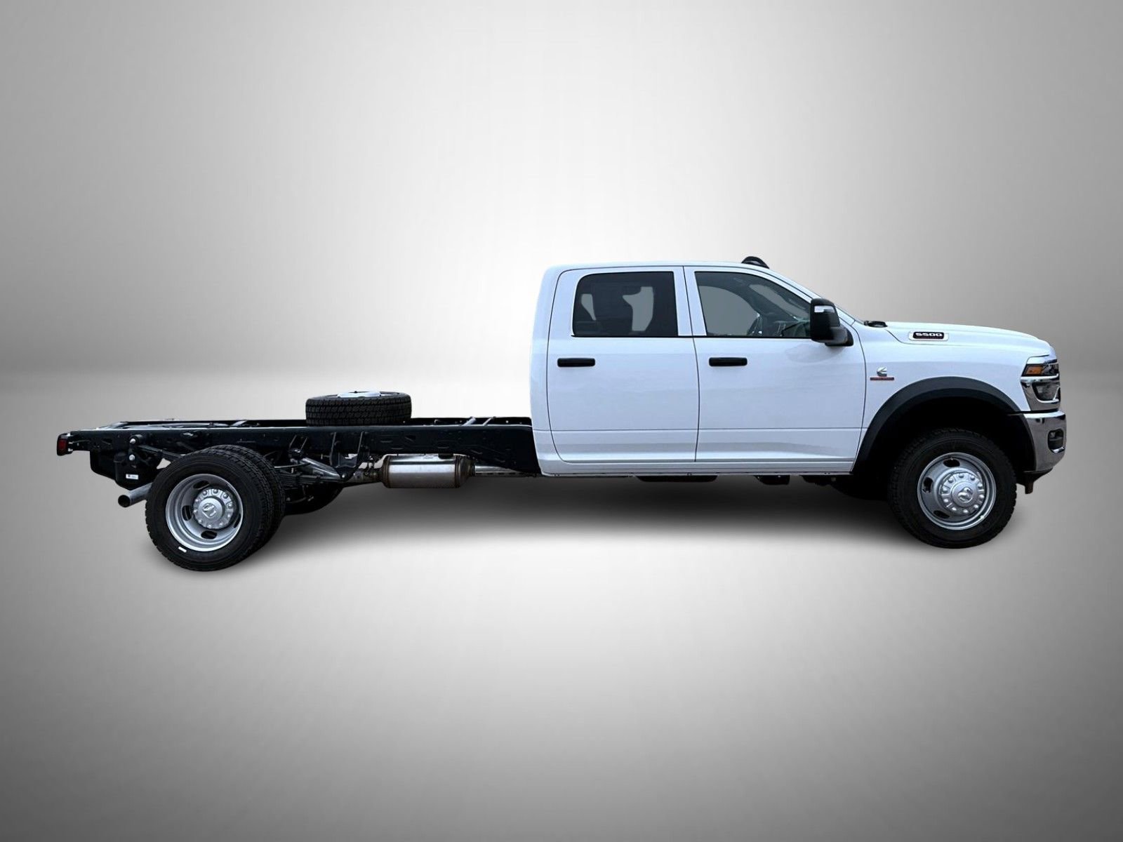 New 2026 RAM 5500 Tradesman w/ Chrome Appearance Group image 4