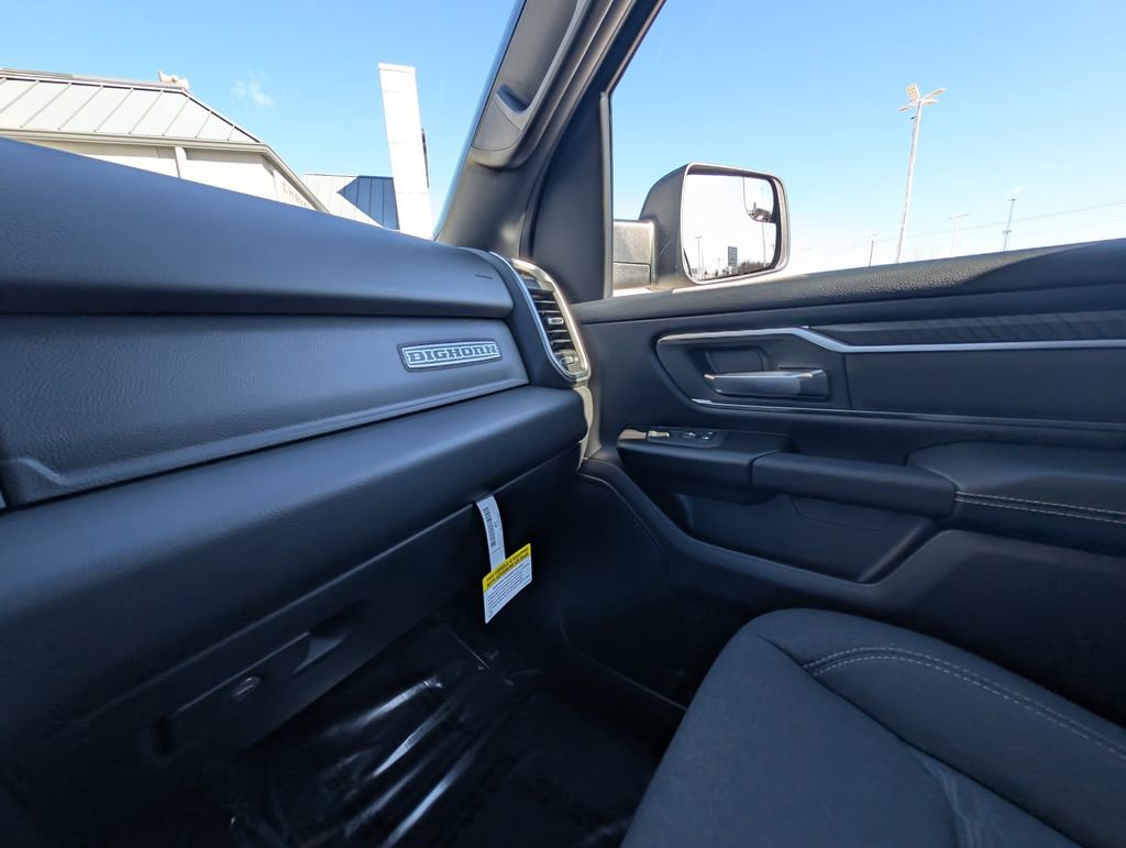 New 2026 RAM 1500 4x4 Crew Cab image 35