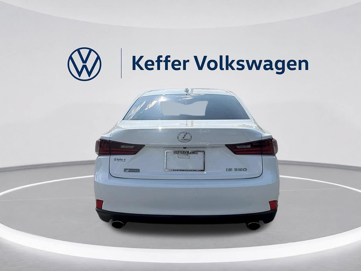 Used 2016 Lexus IS 350 RWD image 4