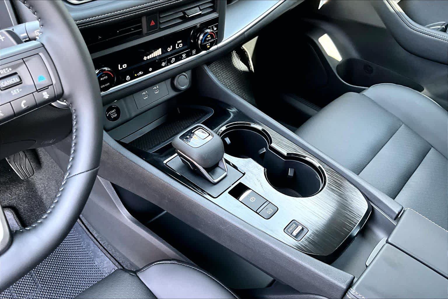 New 2026 Nissan Rogue Dark Armor FWD image 7