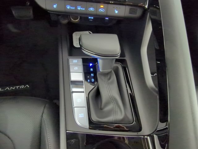 New 2026 Hyundai Elantra Limited FWD image 28