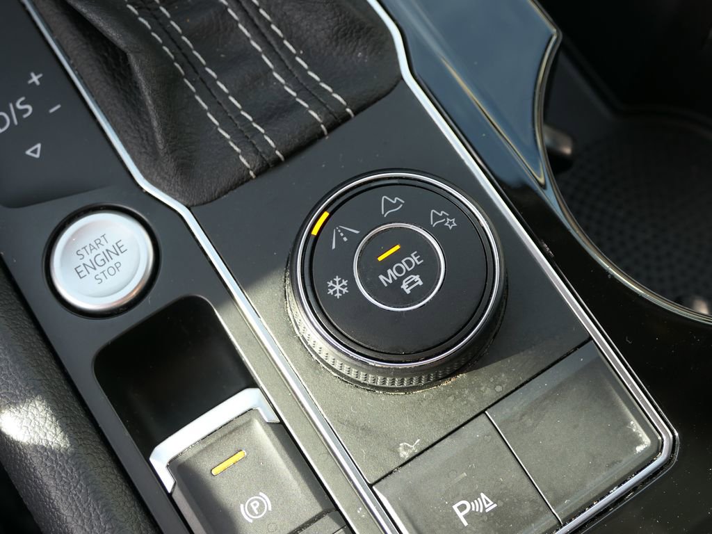 Used 2022 Volkswagen Atlas SEL image 21