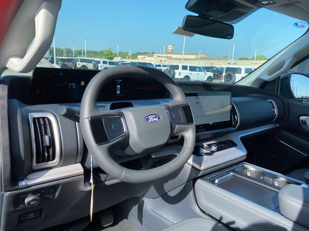 New 2027 Ford Expedition Active AWD/4WD image 12