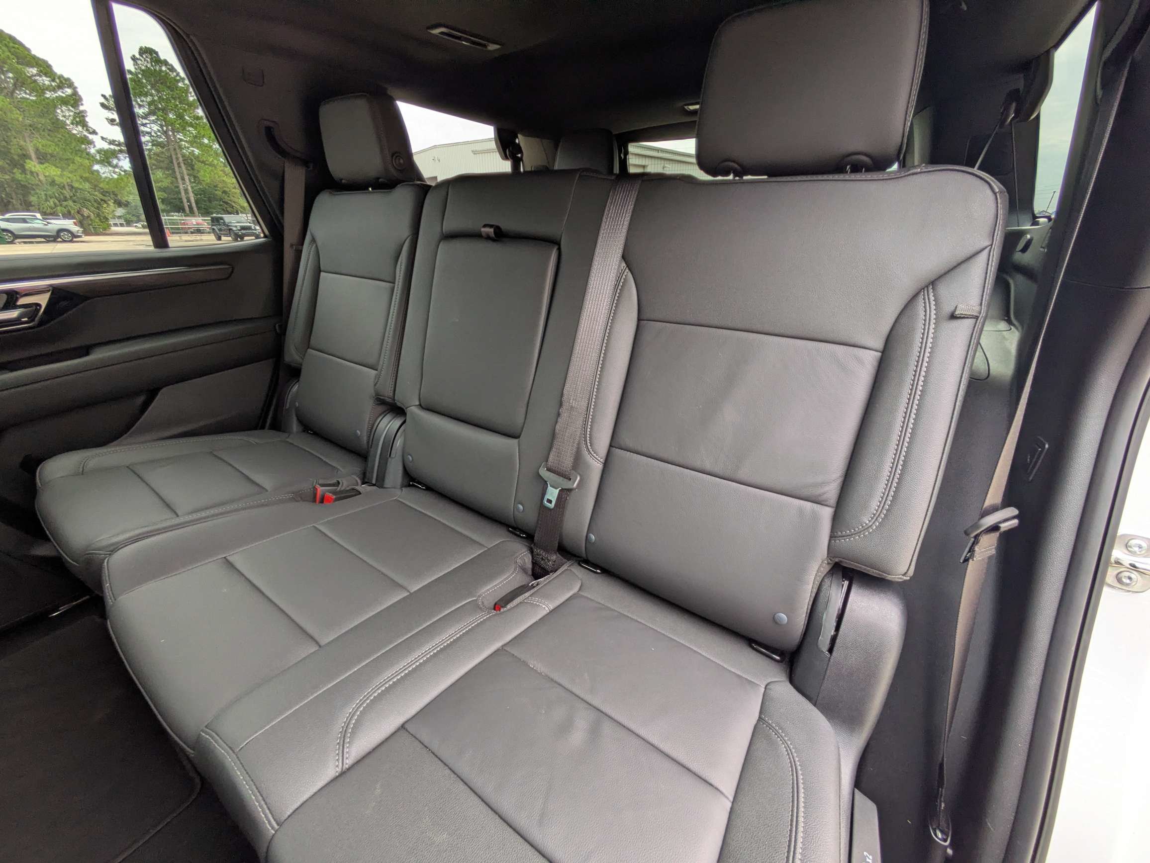 Used 2026 Chevrolet Tahoe Z71 w/ Comfort Package AWD/4WD image 10