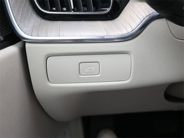 Used 2023 Volvo XC60 B6 Ultimate w/ Climate Package image 29