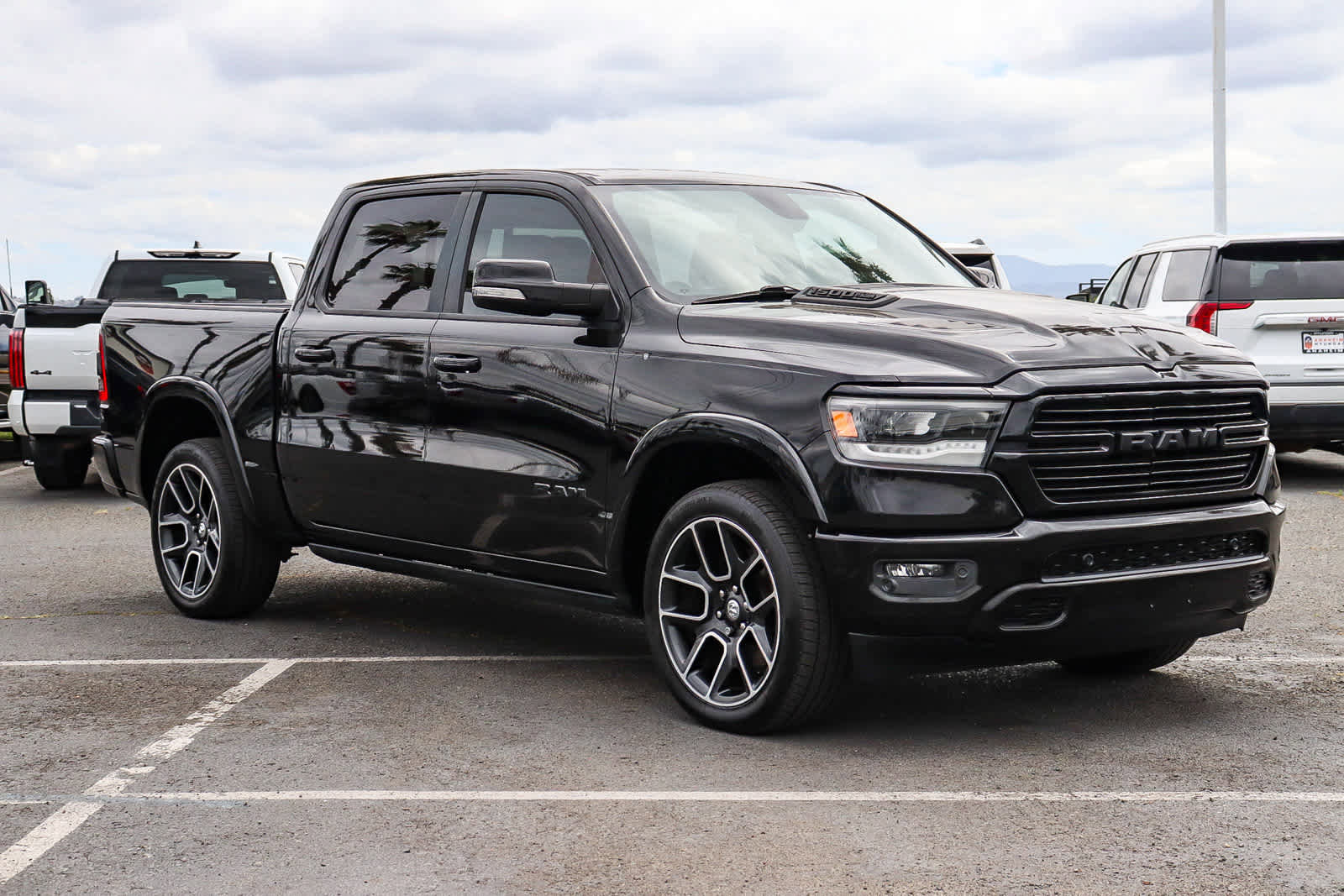 Used 2019 RAM 1500 Laramie RWD image 3