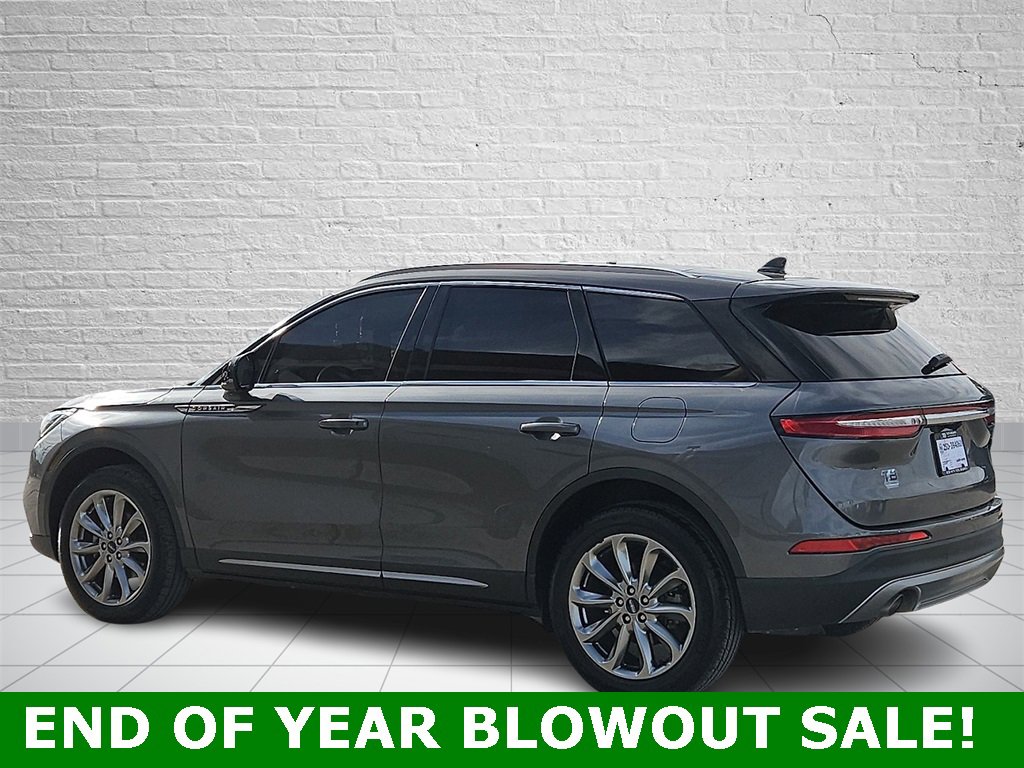 Used 2022 Lincoln Corsair FWD w/ Premium Package image 5