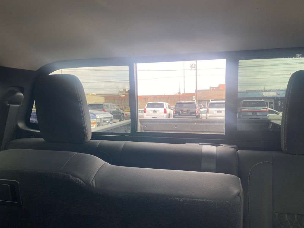 Used 2018 Nissan Titan SV w/ SV Convenience Package image 30