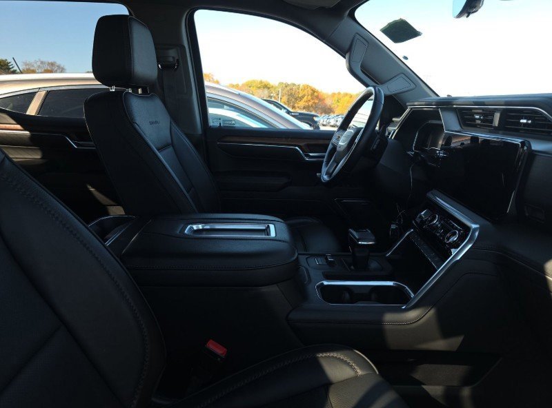 Used 2022 GMC Sierra 1500 Denali w/ Denali Reserve Package image 12