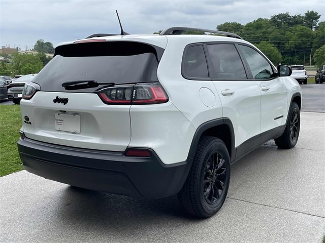 Used 2023 Jeep Cherokee Altitude Lux image 7